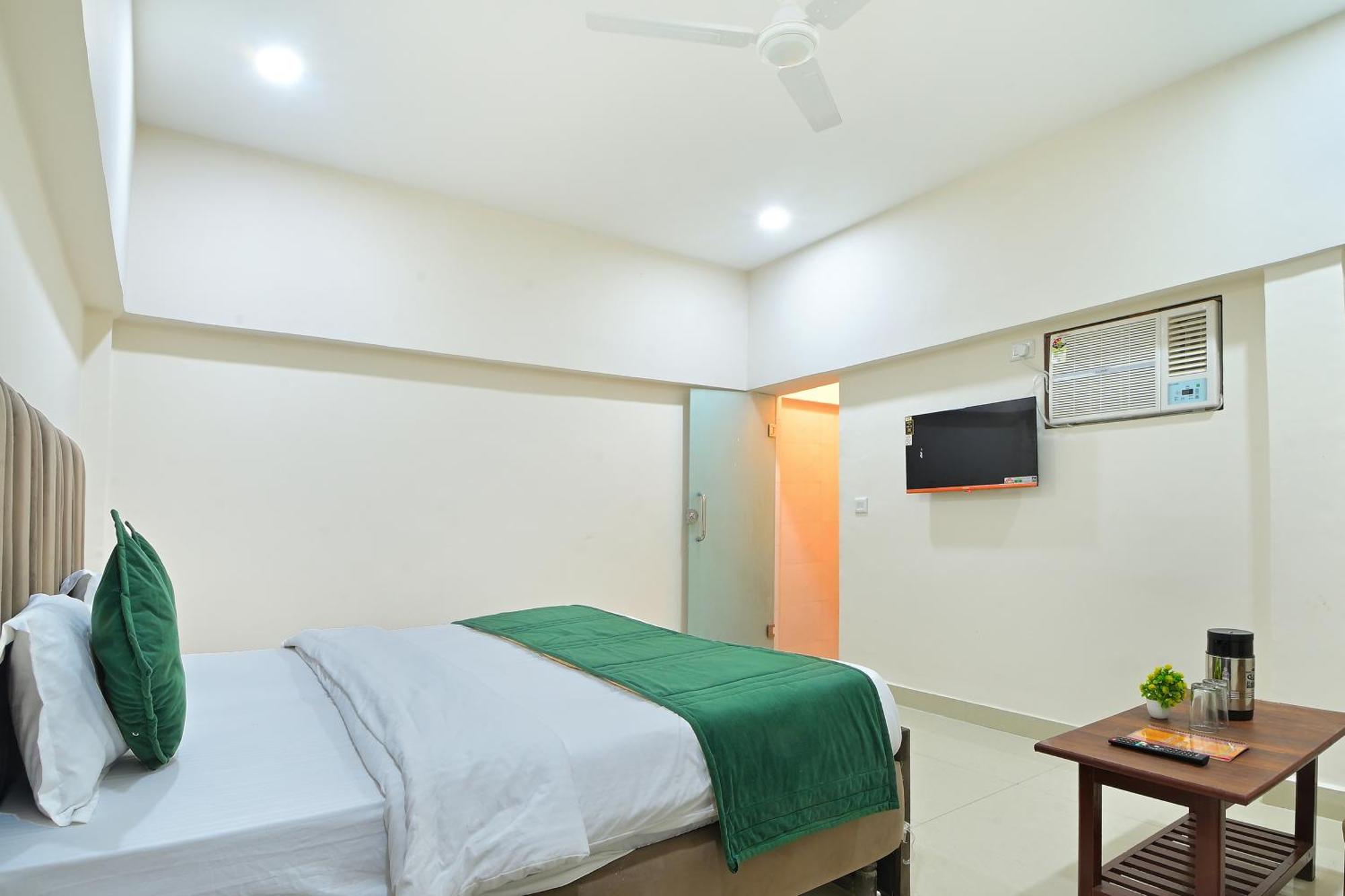Chowdhry Tourist Lodge - New Delhi Railway Station - 2 Minutes Walk Dış mekan fotoğraf